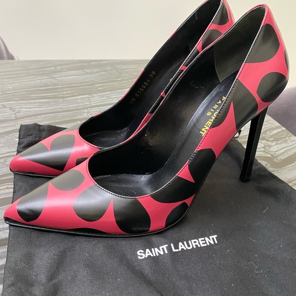 💕Saint Laurent Pink Lip Pump 💕 - Picture 3 of 4